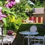 Apartment Schlossparkferienwohnungen *