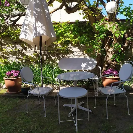 Schlossparkferienwohnungen Mit Garten