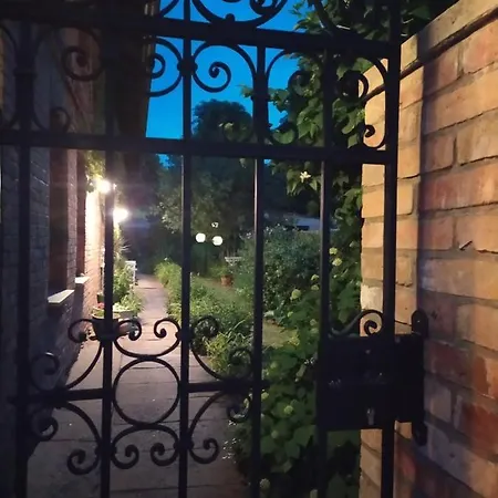 Schlossparkferienwohnungen Mit Garten Rheinsberg