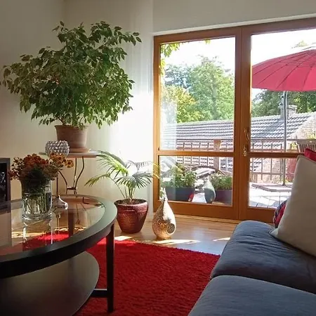Schlossparkferienwohnungen Mit Garten Апартаменты Райнсберг