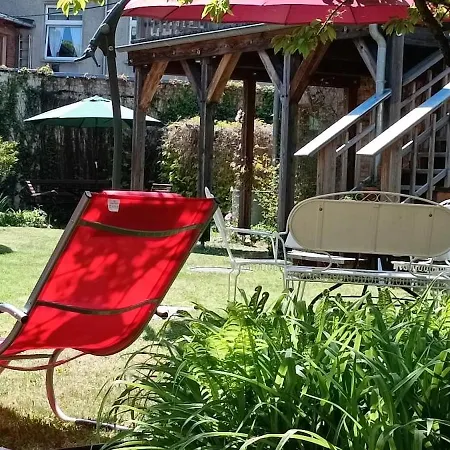 Schlossparkferienwohnungen Mit Garten