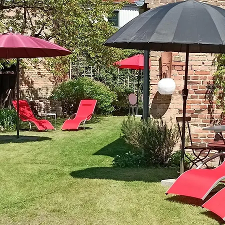 Schlossparkferienwohnungen Mit Garten *