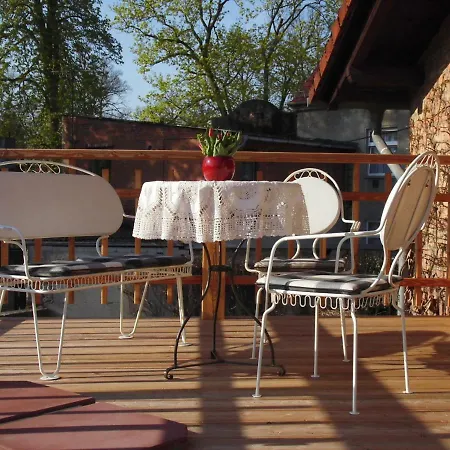 Schlossparkferienwohnungen Mit Garten Апартаменты