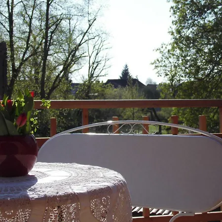 Schlossparkferienwohnungen Mit Garten Apartament