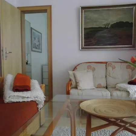 Schlossparkferienwohnungen Mit Garten * Rheinsberg