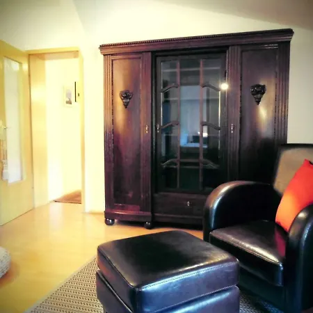 Schlossparkferienwohnungen Mit Garten ריינסברג