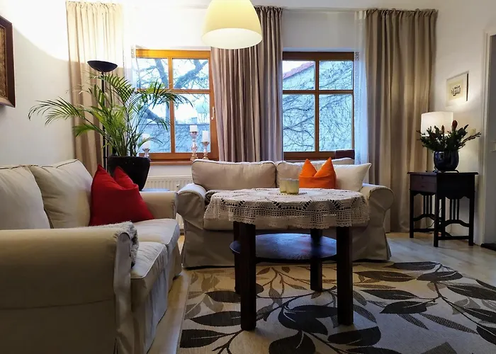 Schlossparkferienwohnungen Mit Garten