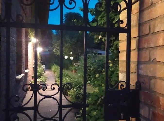 Schlossparkferienwohnungen Mit Garten Rheinsberg