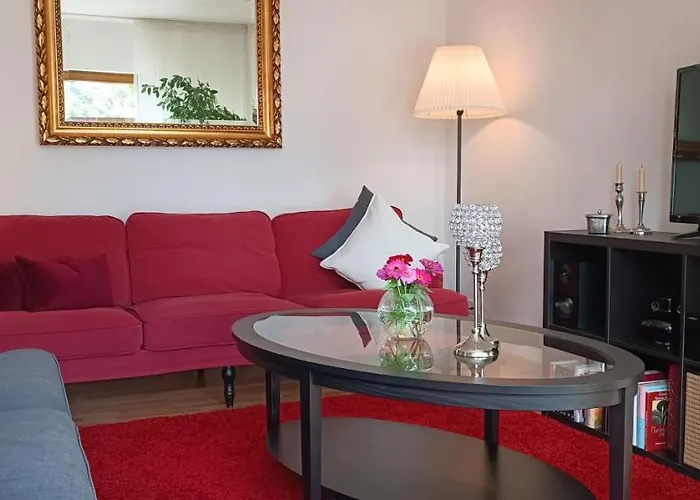 Schlossparkferienwohnungen Mit Garten شقة *