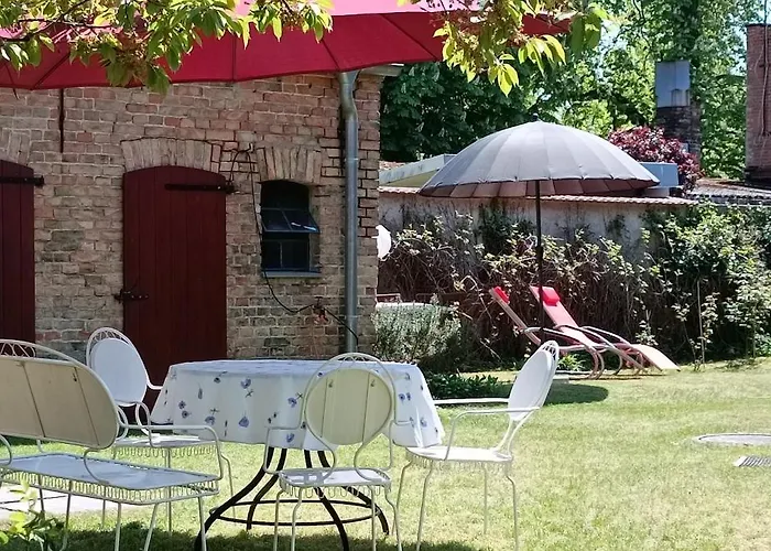 Schlossparkferienwohnungen Mit Garten * راينزبرج