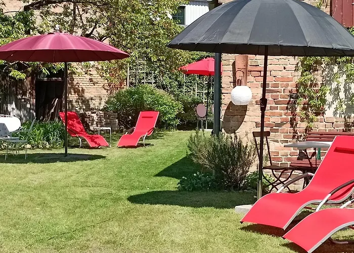 Schlossparkferienwohnungen Mit Garten *