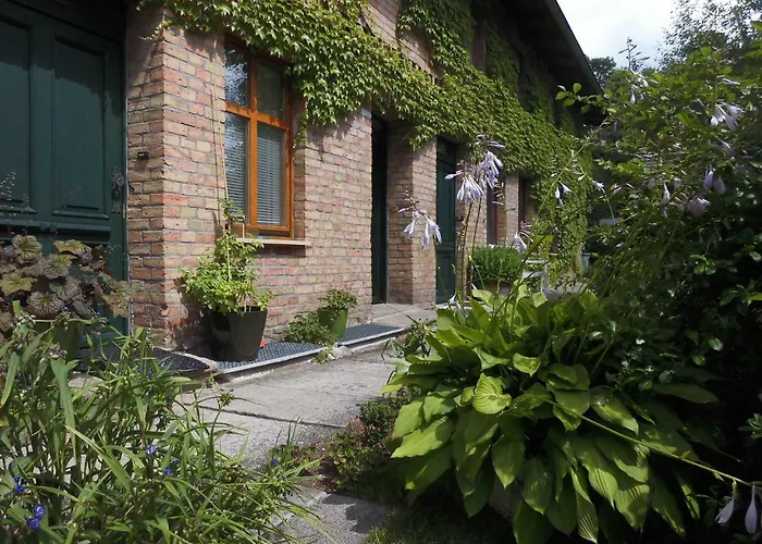 Schlossparkferienwohnungen Mit Garten شقة