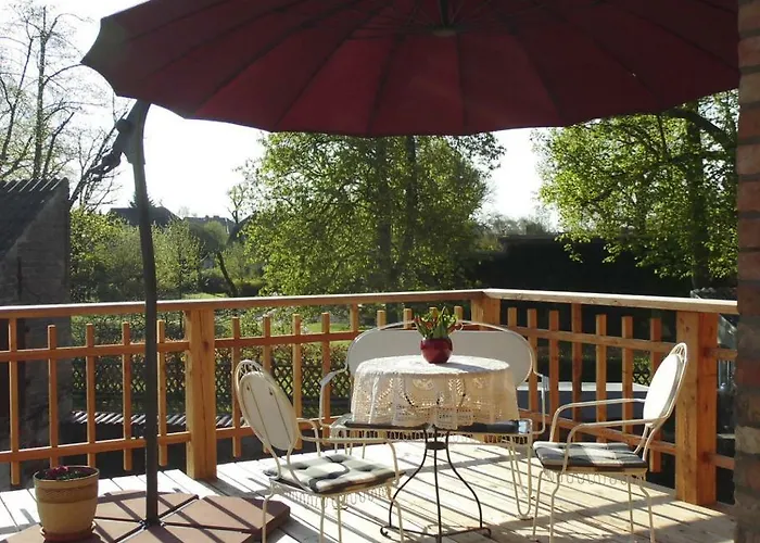 Schlossparkferienwohnungen Mit Garten * راينزبرج