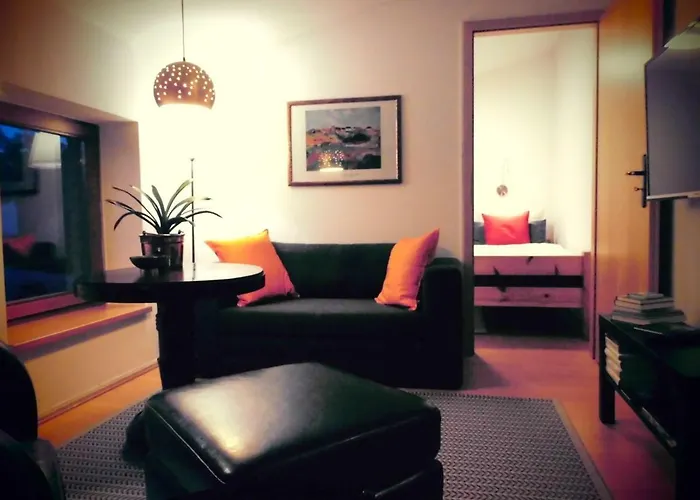 Schlossparkferienwohnungen Mit Garten Райнсберг