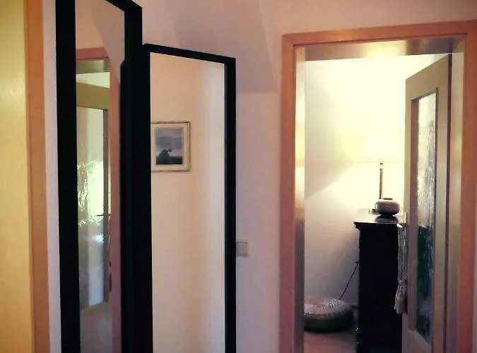 Schlossparkferienwohnungen Mit Garten * راينزبرج