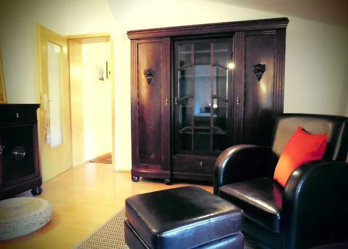 Schlossparkferienwohnungen Mit Garten راينزبرج